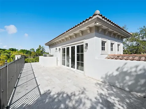 827 SE 2nd Court Fort Lauderdale FL 33301