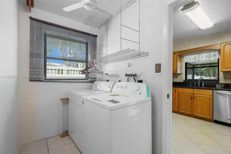 101 NE 2nd Place Dania Beach FL 33004