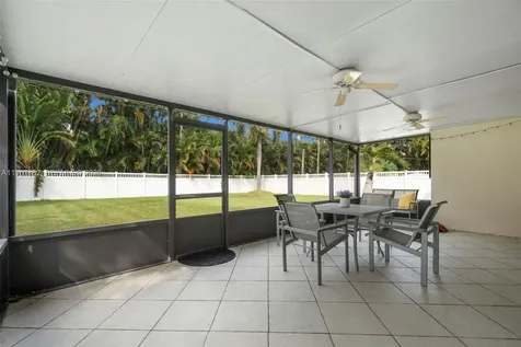 101 NE 2nd Place Dania Beach FL 33004