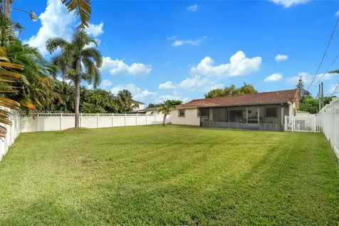 101 NE 2nd Place Dania Beach FL 33004