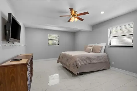 101 NE 2nd Place Dania Beach FL 33004