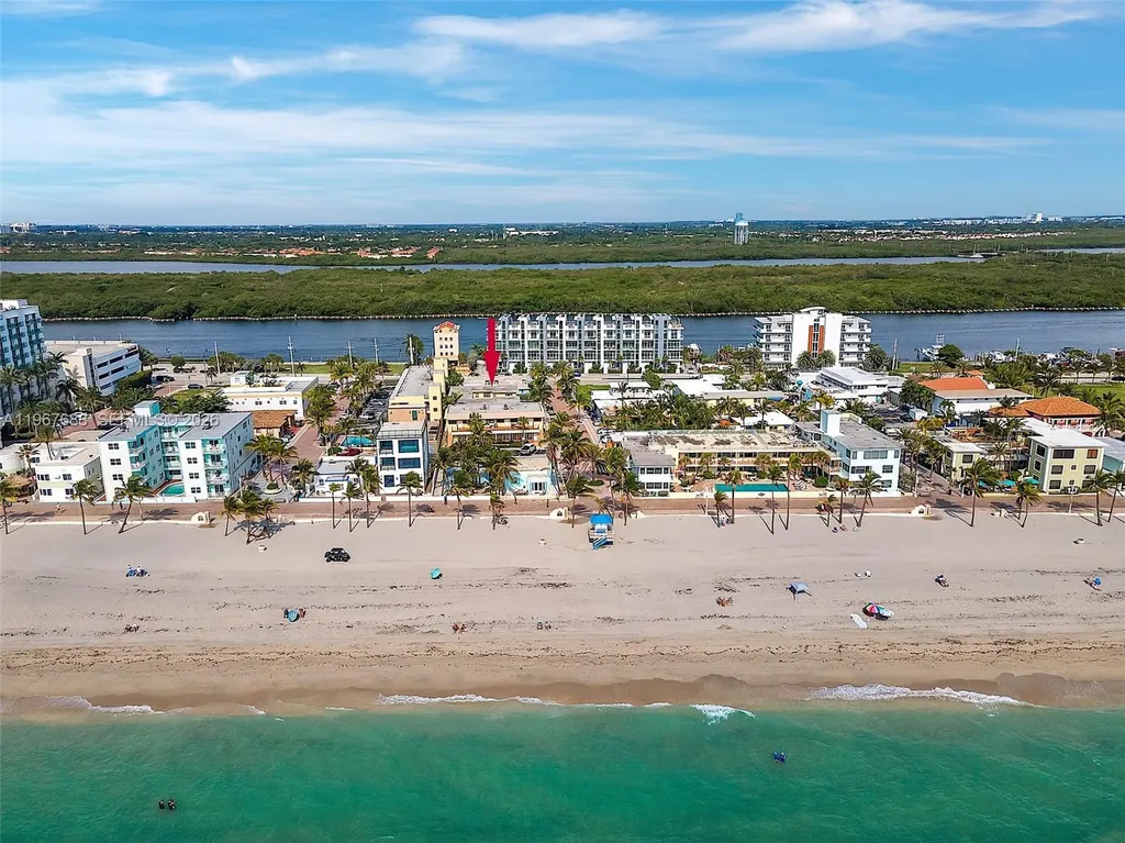 322 Harding Street Hollywood FL 33019