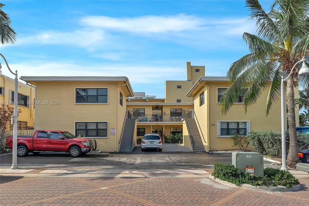 322 Harding Street Hollywood FL 33019