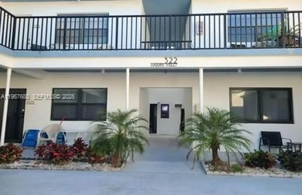 322 Harding Street Hollywood FL 33019