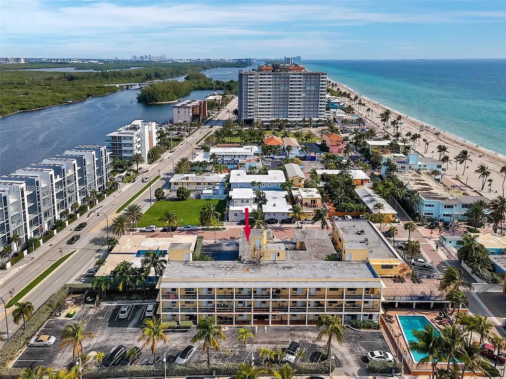 322 Harding Street Hollywood FL 33019