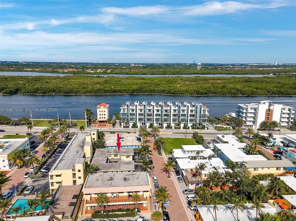 322 Harding Street Hollywood FL 33019