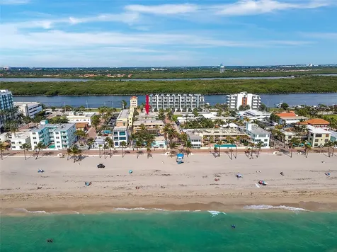 322 Harding Street Hollywood FL 33019