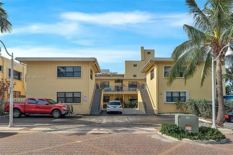 322 Harding Street Hollywood FL 33019