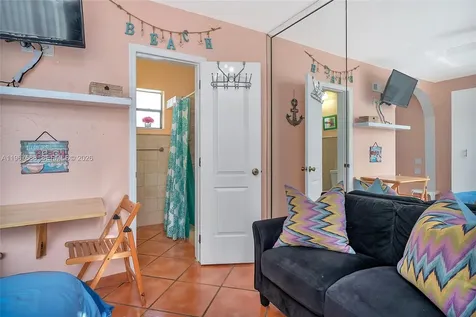 322 Harding Street Hollywood FL 33019