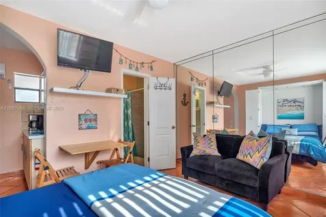 322 Harding Street Hollywood FL 33019