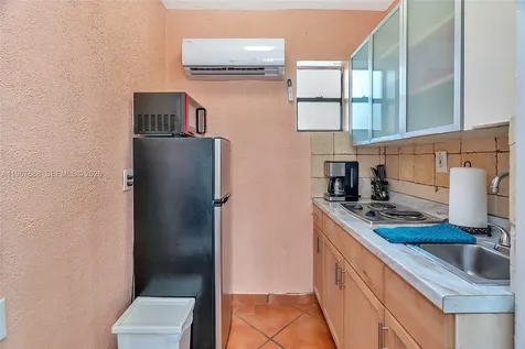 322 Harding Street Hollywood FL 33019
