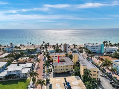 322 Harding Street Hollywood FL 33019