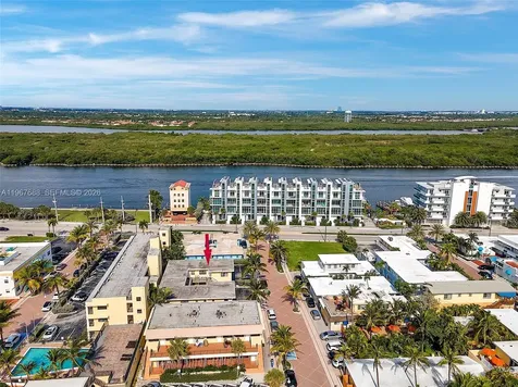 322 Harding Street Hollywood FL 33019
