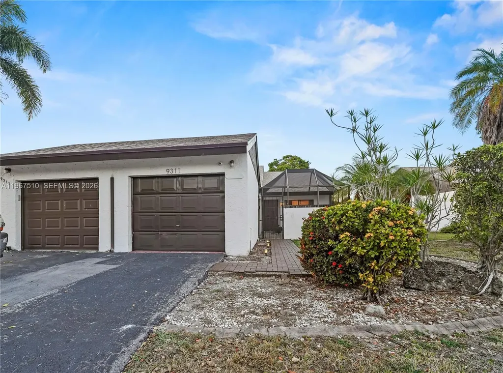 9311 Wedgewood Drive Tamarac FL 33321