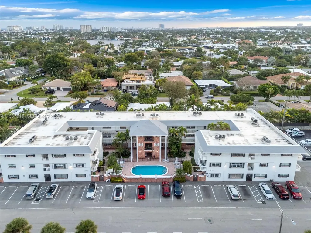 2500 NE 9th Street Fort Lauderdale FL 33304