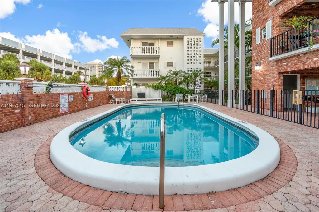 2500 NE 9th Street Fort Lauderdale FL 33304