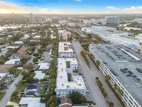 2500 NE 9th Street Fort Lauderdale FL 33304