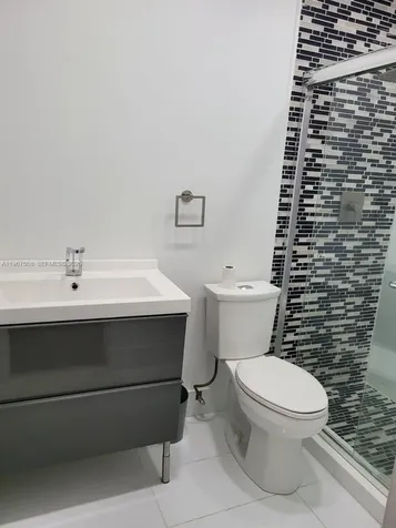2040 NE 197th Terrace Miami FL 33179