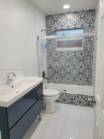 2040 NE 197th Terrace Miami FL 33179