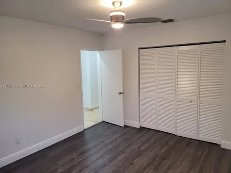 2040 NE 197th Terrace Miami FL 33179