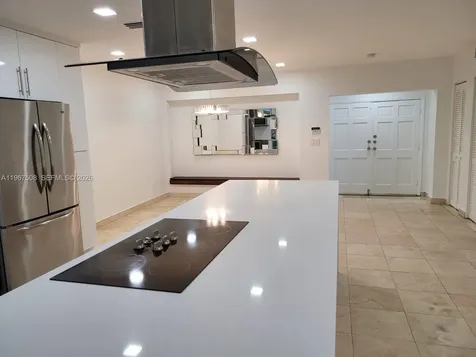 2040 NE 197th Terrace Miami FL 33179