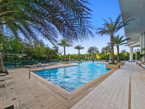 16385 Biscayne Boulevard North Miami Beach FL 33160