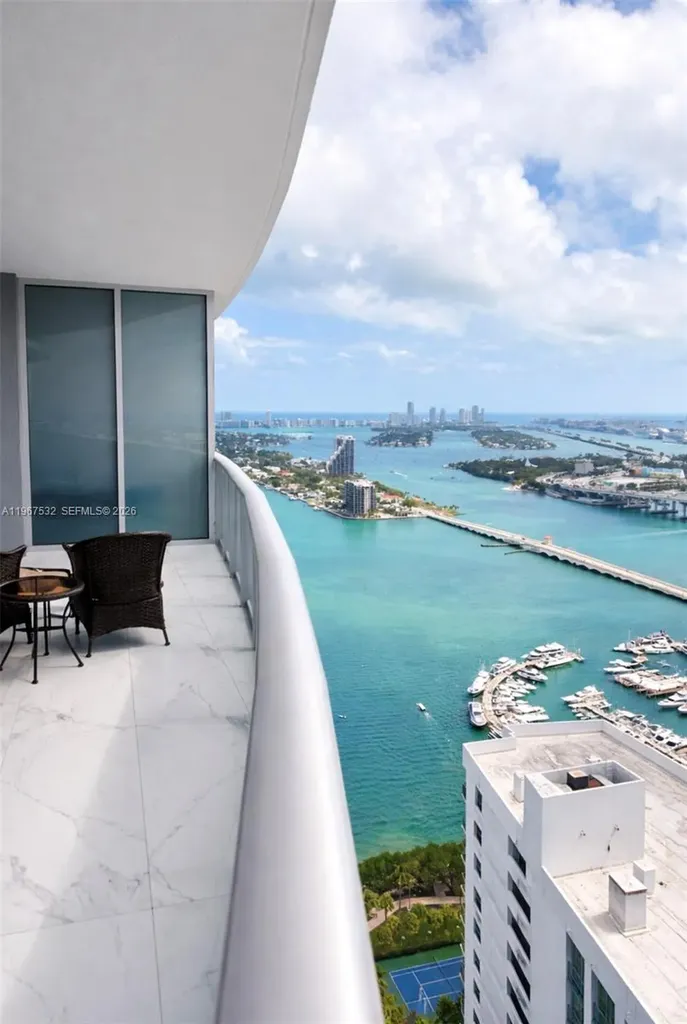 488 NE 18th Street Miami FL 33132
