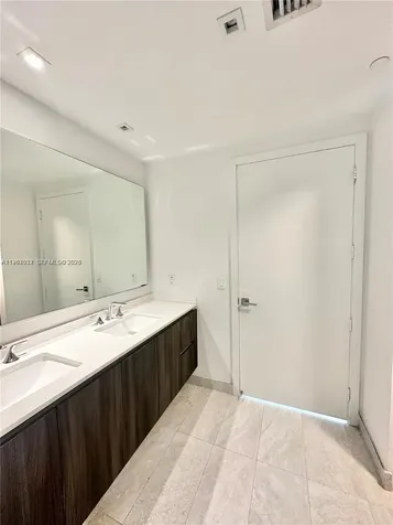 488 NE 18th Street Miami FL 33132