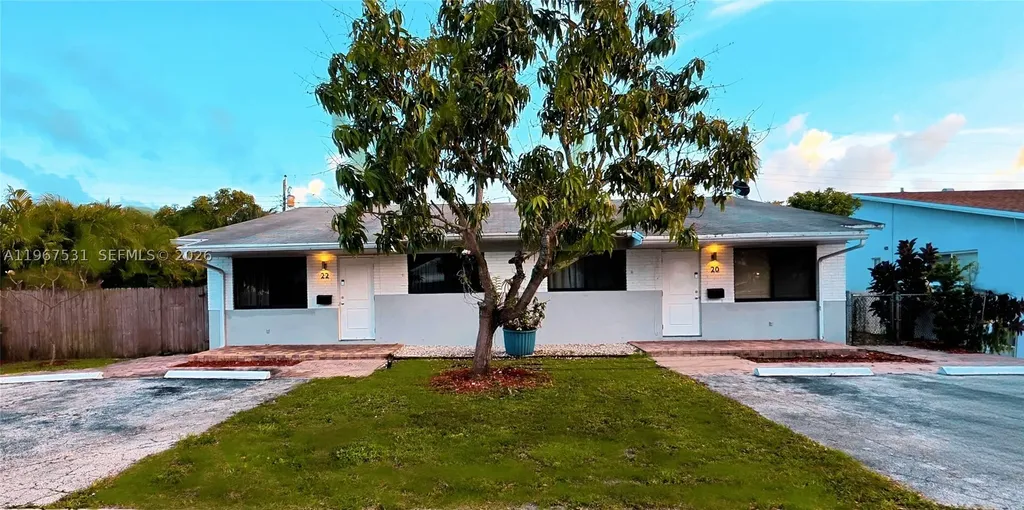 20 SE 12th Street Dania Beach FL 33004