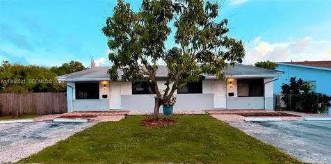 20 SE 12th Street Dania Beach FL 33004