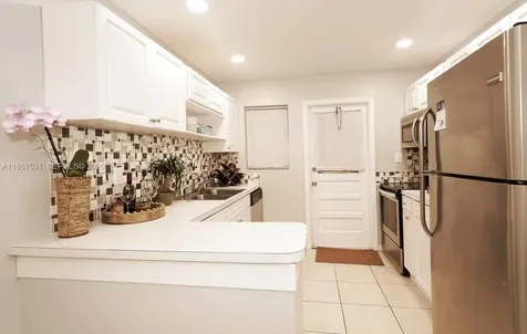 20 SE 12th Street Dania Beach FL 33004