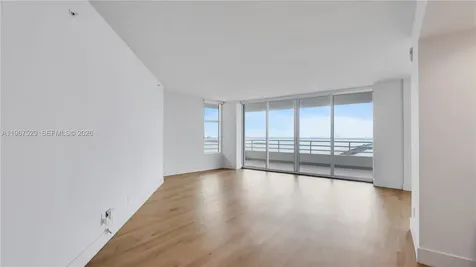 555 NE 34th Street Miami FL 33137