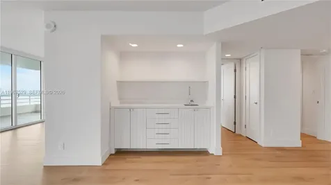 555 NE 34th Street Miami FL 33137