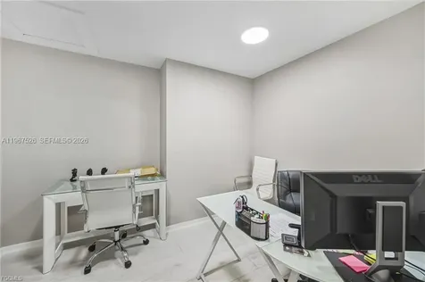 2080 Collier Avenue Fort Myers FL 33901