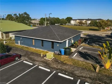 2080 Collier Avenue Fort Myers FL 33901