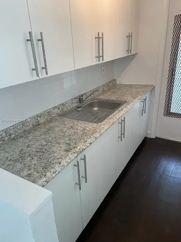 20400 NW 7 Miami FL 33169