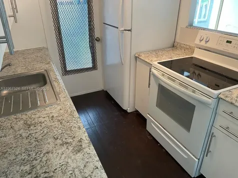 20400 NW 7 Miami FL 33169