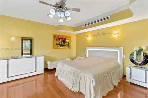 12 Seacrest Parkway Hollywood FL 33019