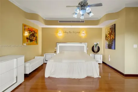 12 Seacrest Parkway Hollywood FL 33019
