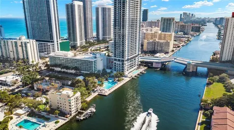 12 Seacrest Parkway Hollywood FL 33019