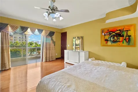12 Seacrest Parkway Hollywood FL 33019