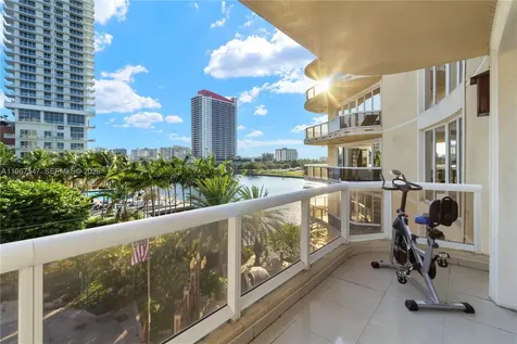 12 Seacrest Parkway Hollywood FL 33019