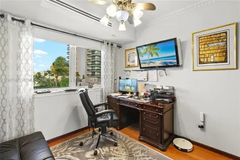 12 Seacrest Parkway Hollywood FL 33019