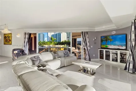 12 Seacrest Parkway Hollywood FL 33019