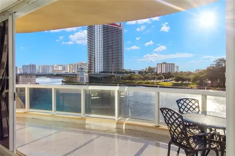 12 Seacrest Parkway Hollywood FL 33019