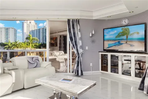 12 Seacrest Parkway Hollywood FL 33019