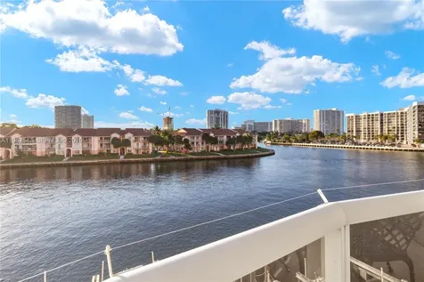 12 Seacrest Parkway Hollywood FL 33019