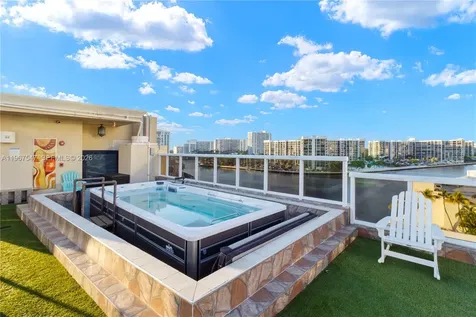 12 Seacrest Parkway Hollywood FL 33019
