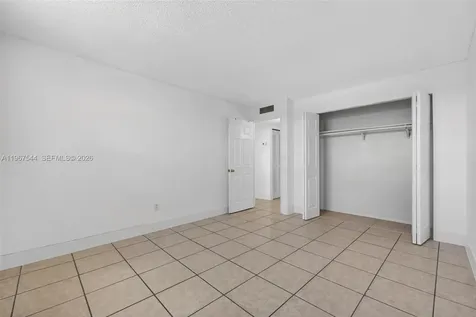 606 W 81st Street Hialeah FL 33014