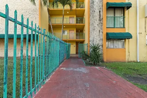 606 W 81st Street Hialeah FL 33014